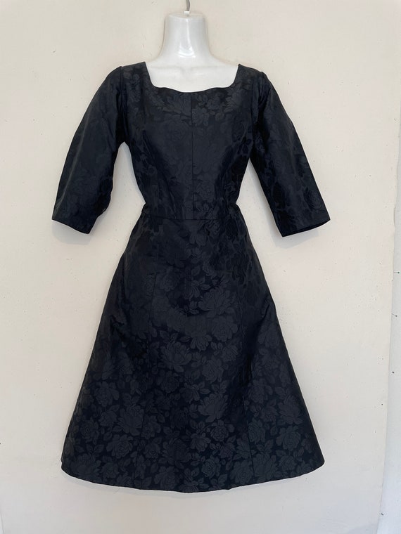 vintage 1950's dress // JAQUARD little BLACK part… - image 8