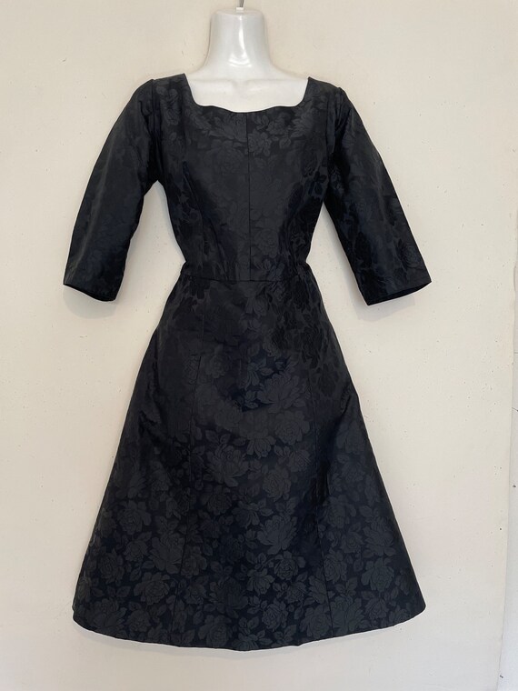 vintage 1950's dress // JAQUARD little BLACK part… - image 3