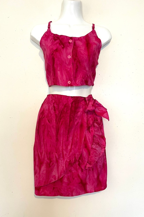1990s Pink Tie Dye WRAP skirt and CROP TOP , size… - image 3