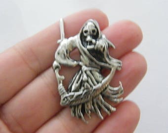 1 Grim reaper pendant antique silver tone HC189