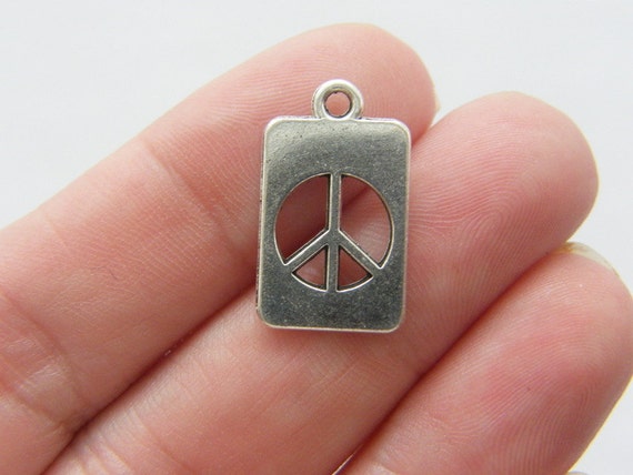 BULK 50 Compass charms antique silver tone PT108