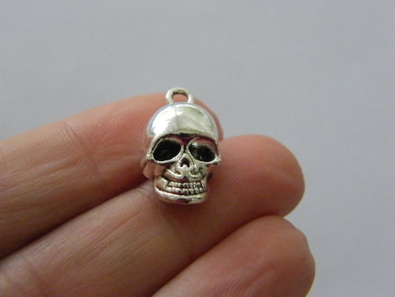 8 Skull Charms Antique Silver Tone HC662 - Etsy