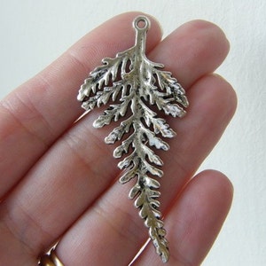 BULK 10 Leaf fern pendants antique silver tone L1