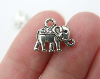 20 ciondoli a forma di elefante color argento antico A536