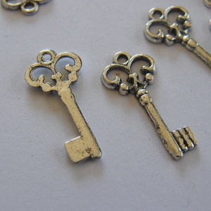 16 Key charms antique silver tone K4 image 5