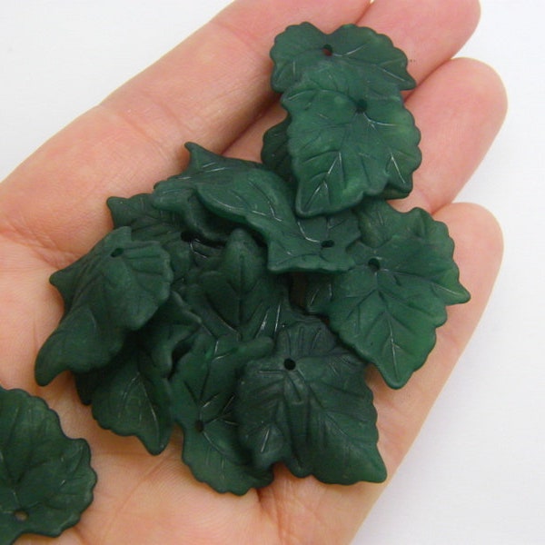 50 Leaf charms dark green acrylic L 29