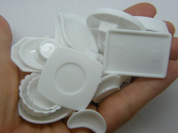 33 Stück Puppenhaus Miniaturgeschirr Kunststoffteller Geschirr Set Mini FoodWP4 