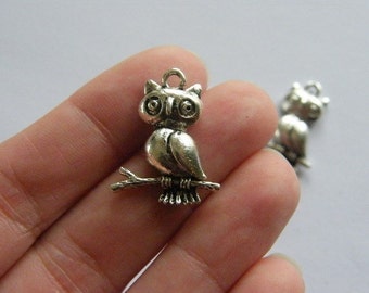 6 Owl charms antique silver tone B292