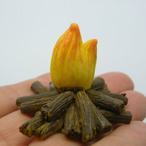 2 Camp fire miniature dollhouse embellishment resin P30