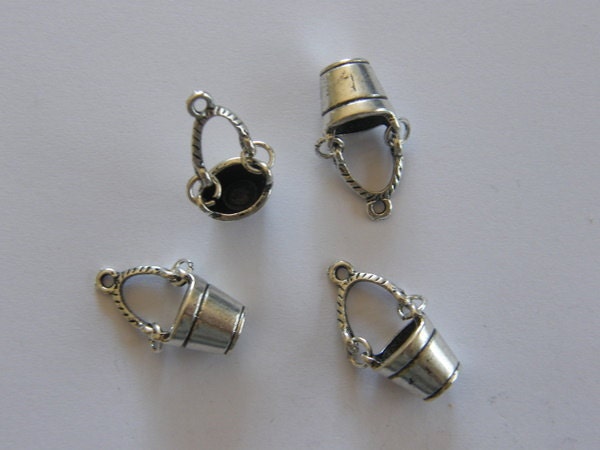 4 Eimer Charms – Tibetisches Silber (P133) Für Schmuckbasteln 4 Eimer Charms – Tibetisches Silber (P133) Für Schmuckbasteln