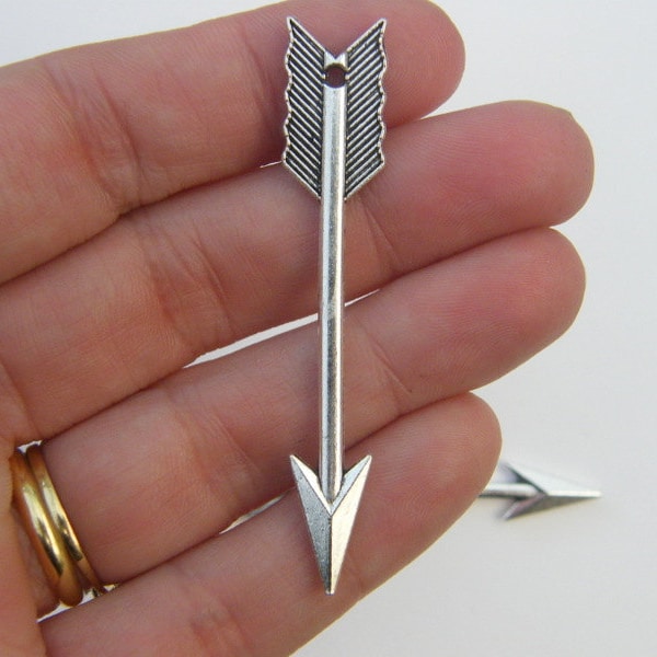 4 Arrow pendants antique silver tone G39