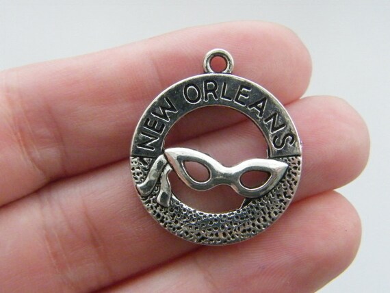 8 Lighthouse charms antique bronze tone BC215