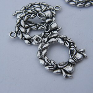 6 Christmas wreath pendants antique silver tone CT41 image 4