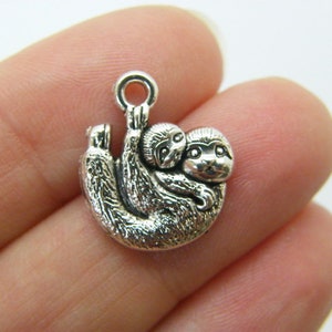 8 Sloths charms antique silver tone A804