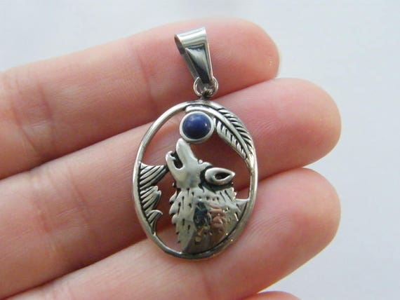 5 Howling wolf charms antique silver tone A286