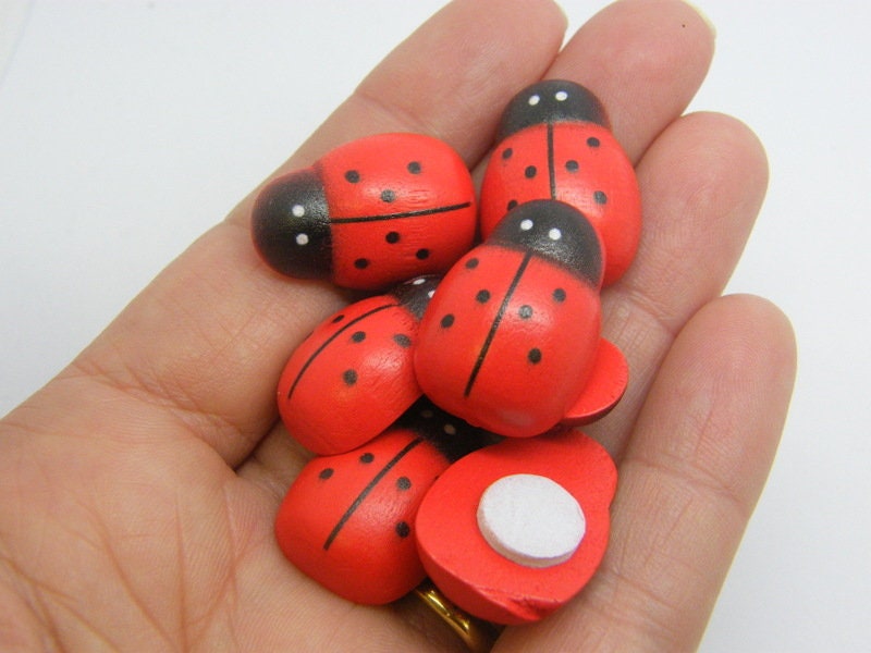 巨大な木製てんとう虫 20個 25 x 18 mm A805 - Etsy 日本