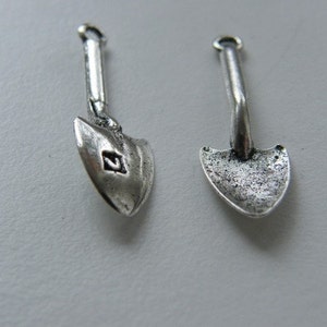 BULK 50 spade charms antique silver tone P542 image 3