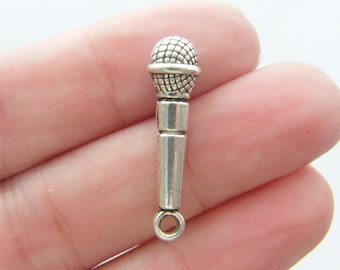 8 Microphone charms antique silver tone MN36