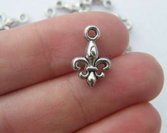 14 Fleur de Lis Anhänger antik silber WT3