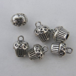 8 Cupcake charms antique silver tone FD130 image 2