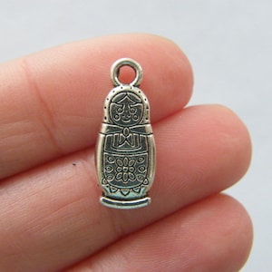 20 Nesting doll Anhänger Charms antikes silberfarbenes Ton WT13