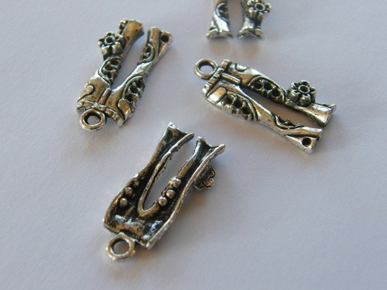 BULK 20 Hippie jeans charms antique silver tone CA165