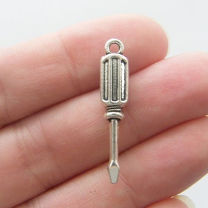 BULK 30 Screwdriver tool charms antique silver tone P557 - SALE 50 %OFF