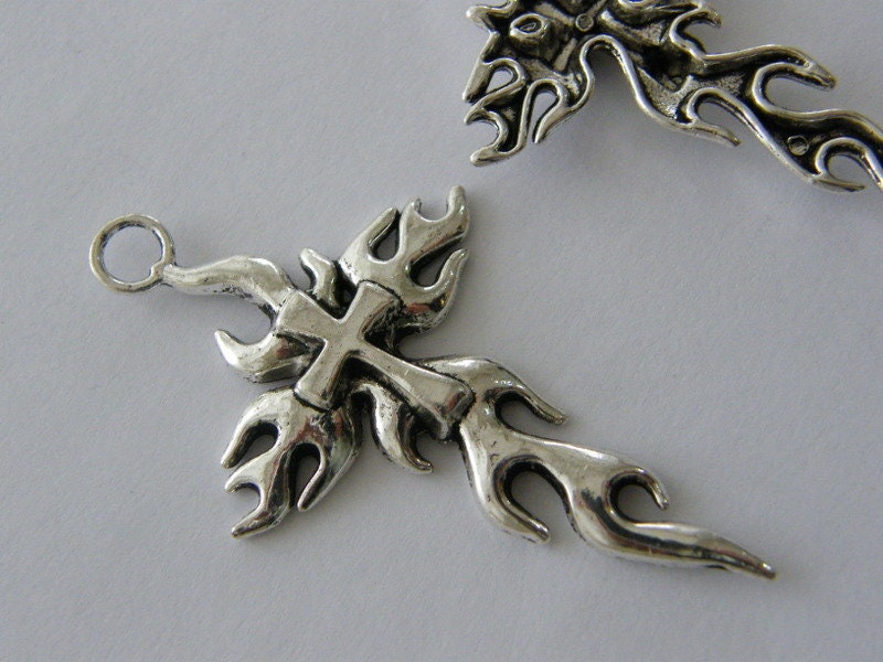 【SOCHARMING】AVEC MOI CLLET★4色 4 Cross Flame Charms Antique Silver Tone C118 - Etsy