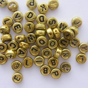 BULK 500 Lettre de l'alphabet en or rond acrylique Perles aléatoires AB2 - VENTE 50% DE RÉDUCTION