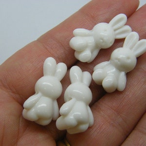 30 perles lapin en acrylique blanc BB464