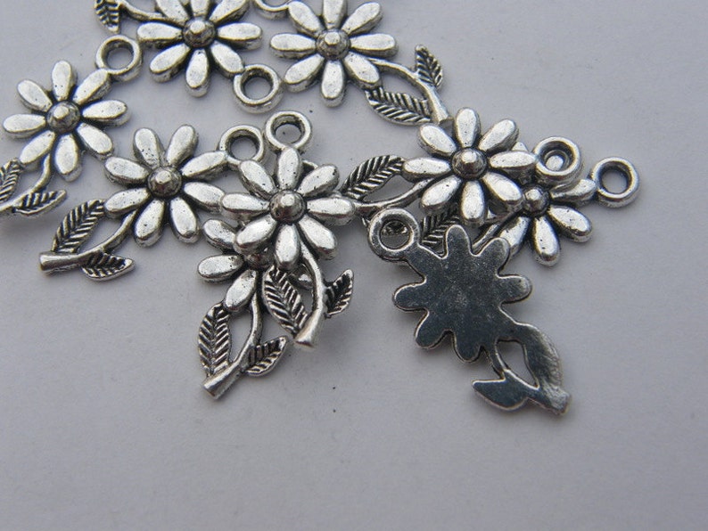 14 Daisy flower charms antique silver tone F6 image 5