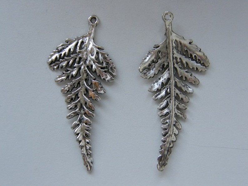 BULK 10 Leaf fern pendants antique silver tone L1 image 2