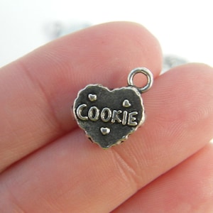 6 cookie charms antique silver tone FD144