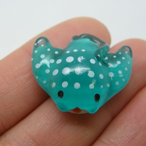 2 Rochen Miniatur aus Kunstharz FF342