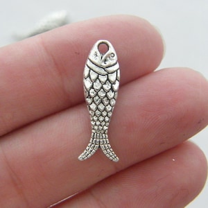 8 Fish charms antique silver tone FF30
