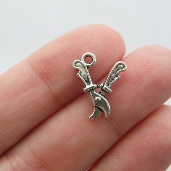 14 charms sécateur argent tibétain P540