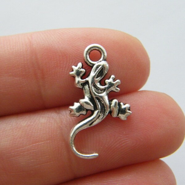 12 Lizard gecko charms antique silver tone A1002
