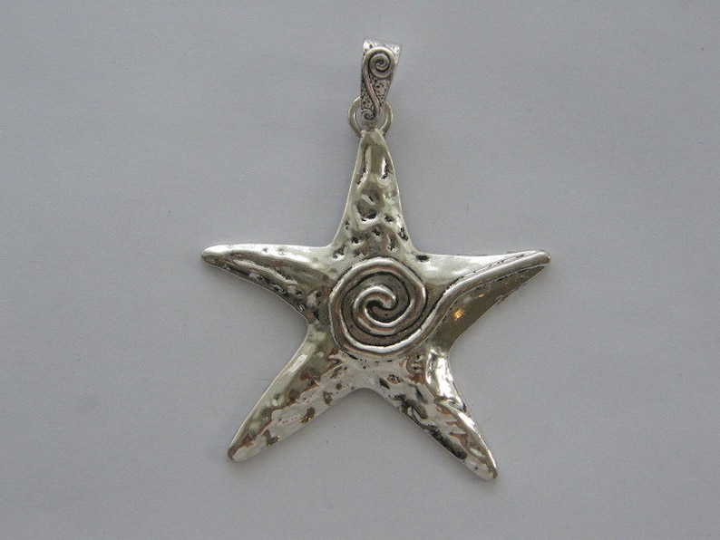 1 Starfish pendant antique silver tone BFM13 image 3