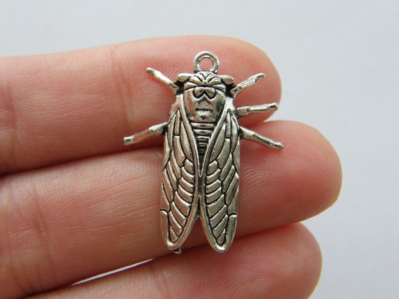 BULK 30 Insect cicada pendants antique silver tone A1000