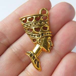4 Nefertiti Egyptian queen pendants antique gold tone WT22