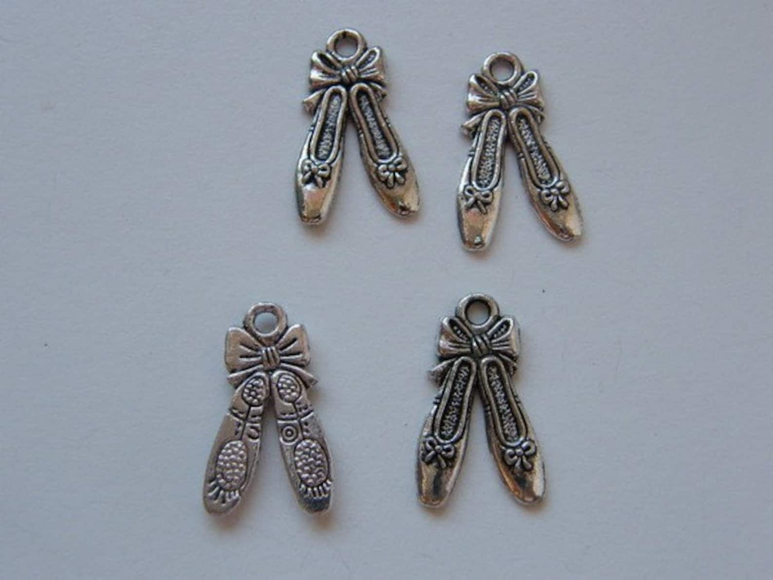bulk 50 pair of ballet slippers charms antique silver tone fb34