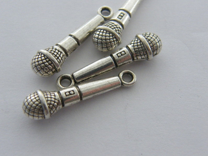 8 Microphone charms antique silver tone MN36 image 4