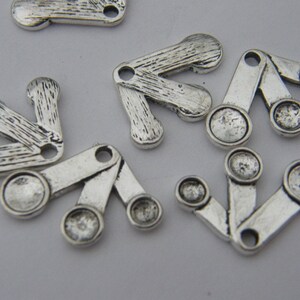 BULK 50 Measuring spoon charms antique silver tone FD89 image 4