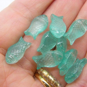 14 Fish beads  sea green glass FF690