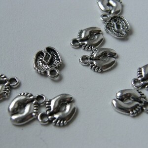 50 Baby Füße Masse Charme, Antike Silber Ton Fuß Kleine