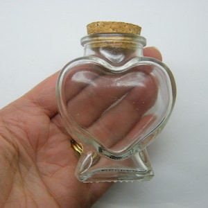 1 Heart clear glass bottle with cork 004K