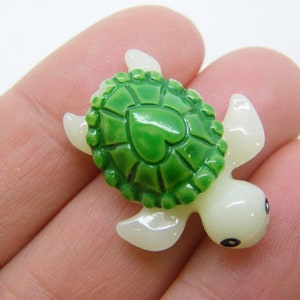 2 Turtle miniature green resin FF620