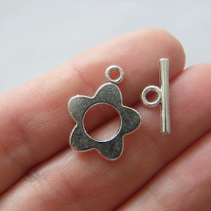 10 Flower toggle clasps silver plated tone FS12