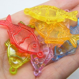 40 Fish pendants random mixed transparent acrylic FF