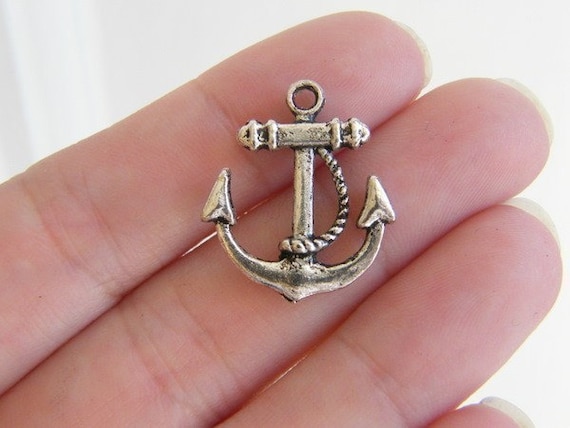 BULK 50 Anchor pendants antique silver tone FF533
